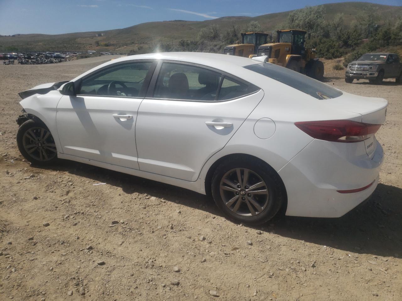 5NPD84LF6JH232317 2018 HYUNDAI ELANTRA - Image 2