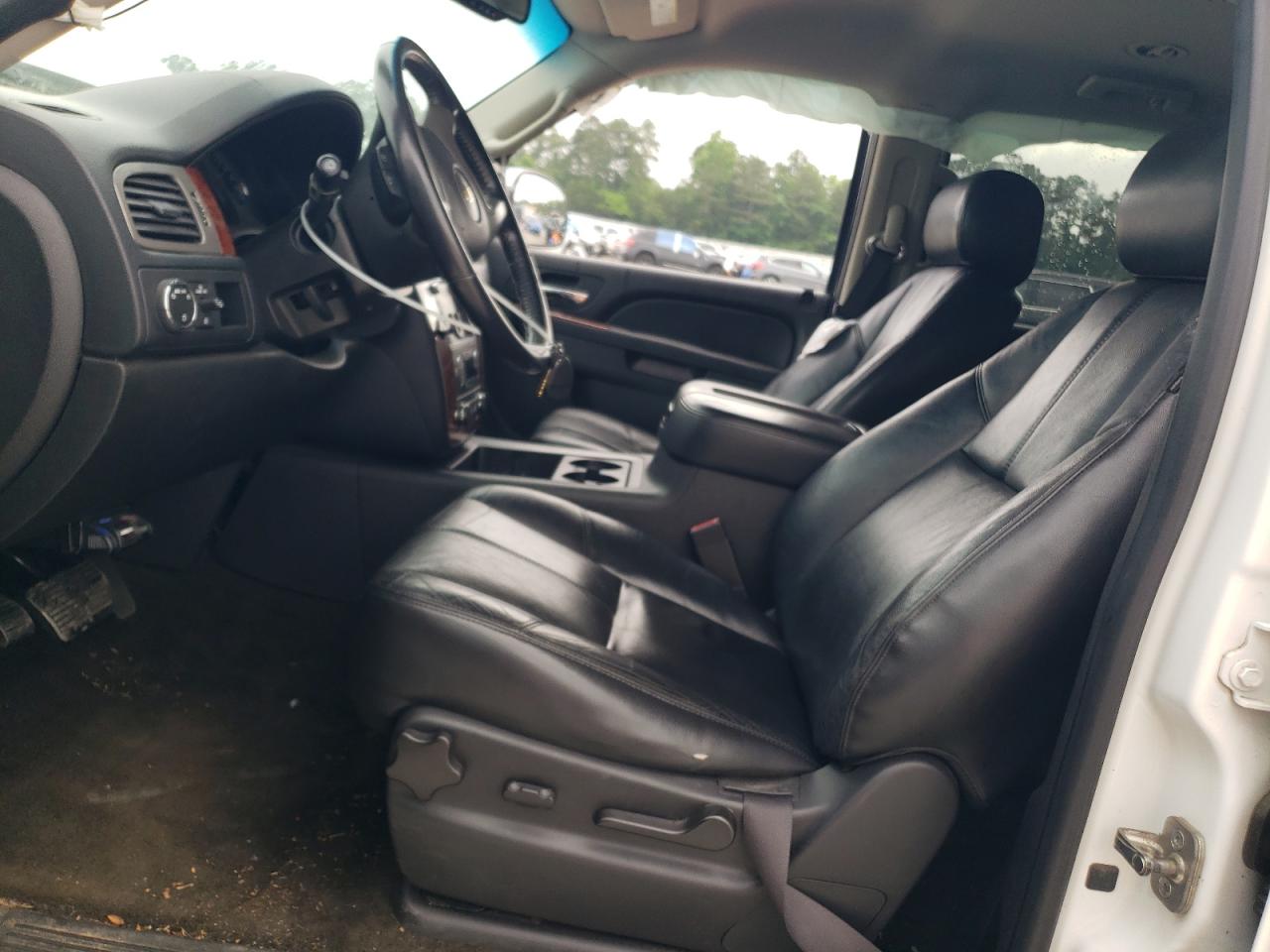 2013 Chevrolet Tahoe C1500 Lt VIN: 1GNSCBE00DR180075 Lot: 55062514