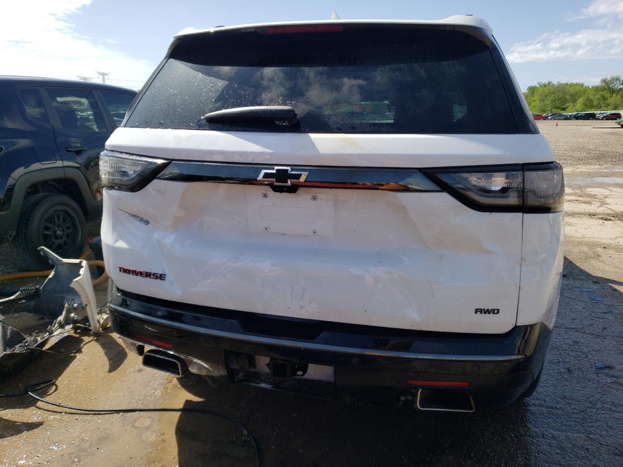 1GNEVKKW0KJ176636 2019 Chevrolet Traverse Premier