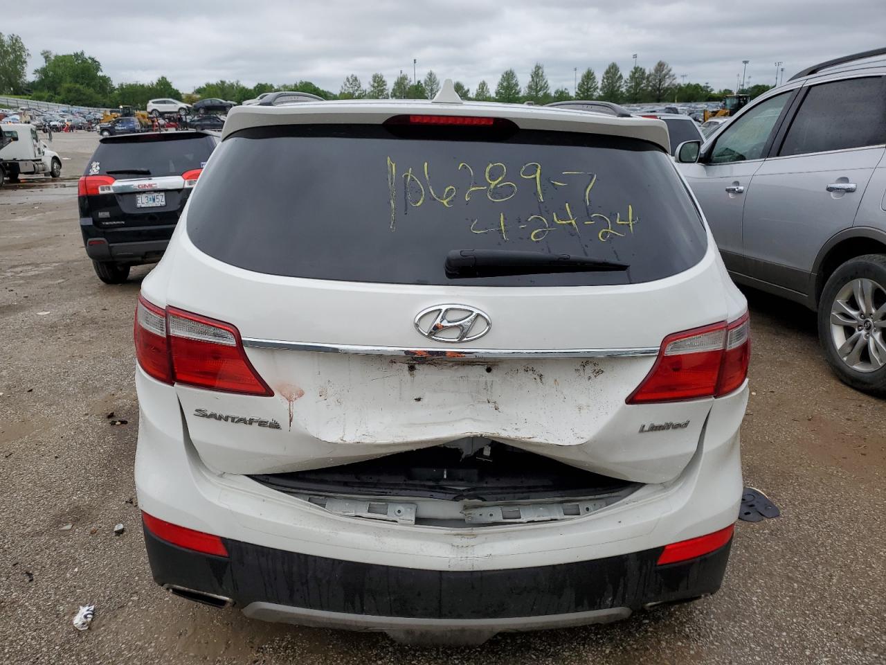 2013 Hyundai Santa Fe - Image 6