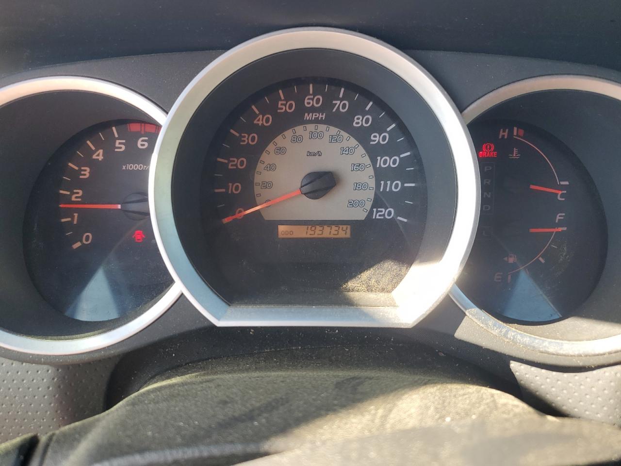2006 Toyota Tacoma - Image 9