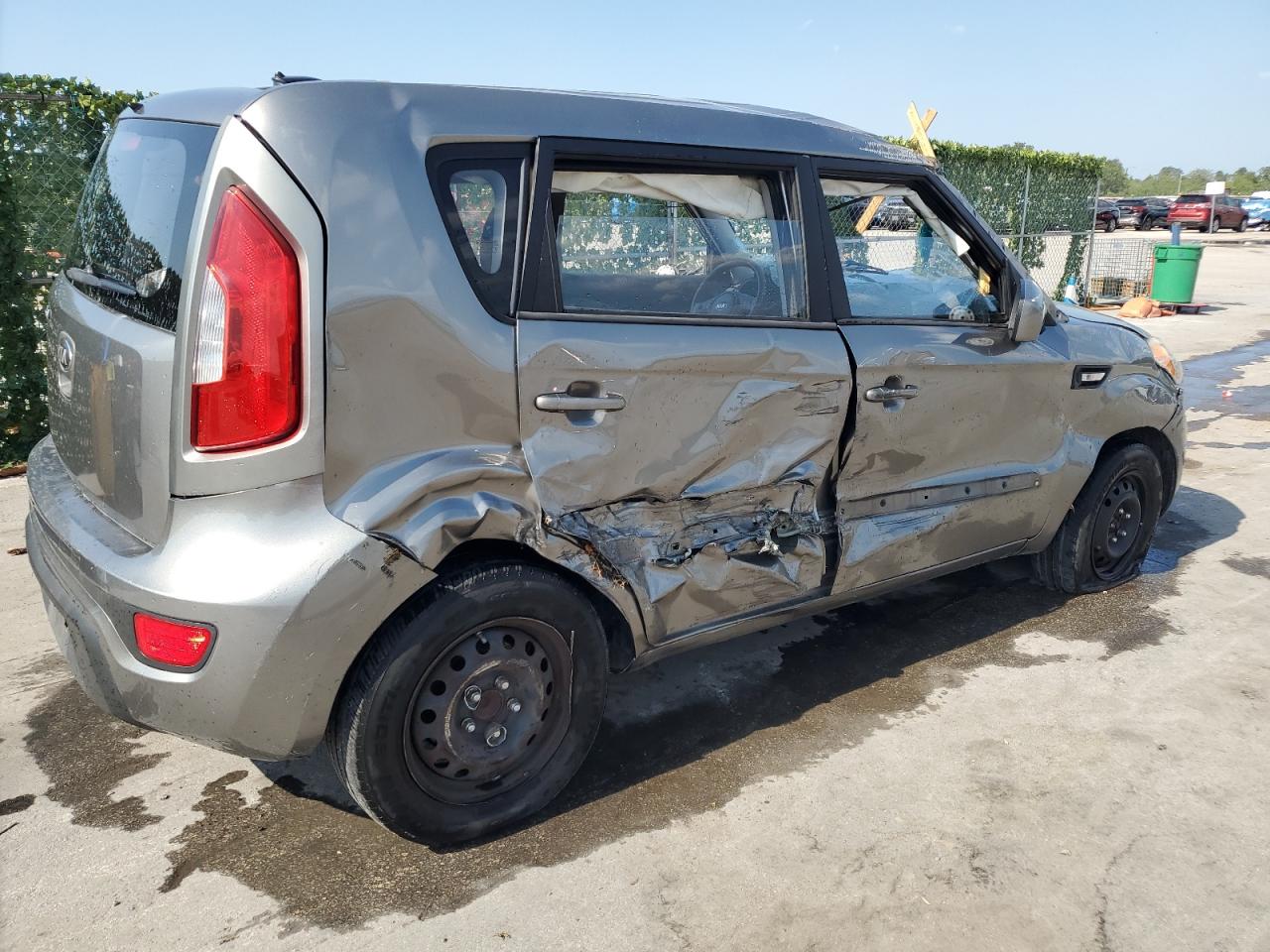 VIN KNDJT2A52D7601537 2013 KIA SOUL no.3