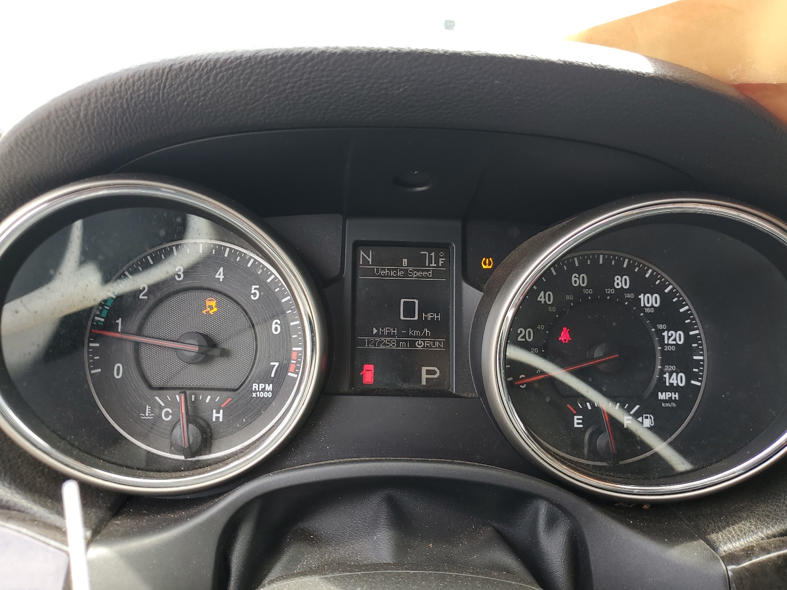 1J4RR4GG9BC548632 2011 Jeep Grand Cherokee Laredo