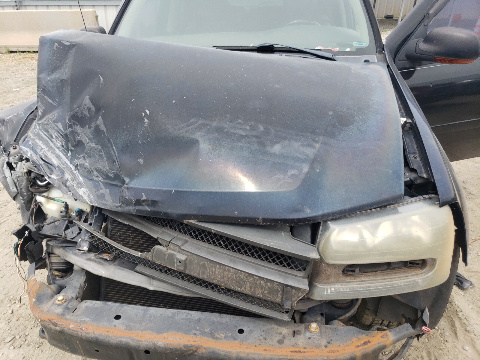 1GNDT13S652254942 2005 Chevrolet Trailblazer Ls