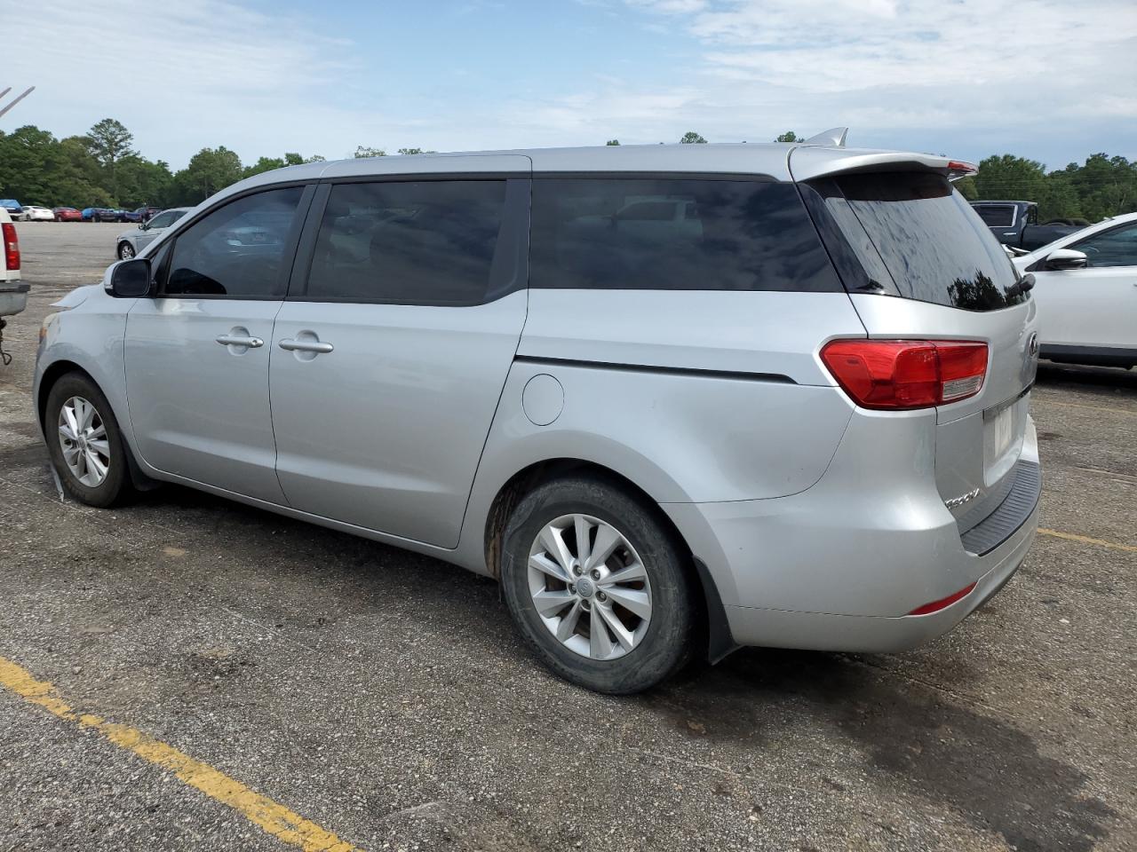 KNDMB5C19J6349914 2018 Kia Sedona Lx