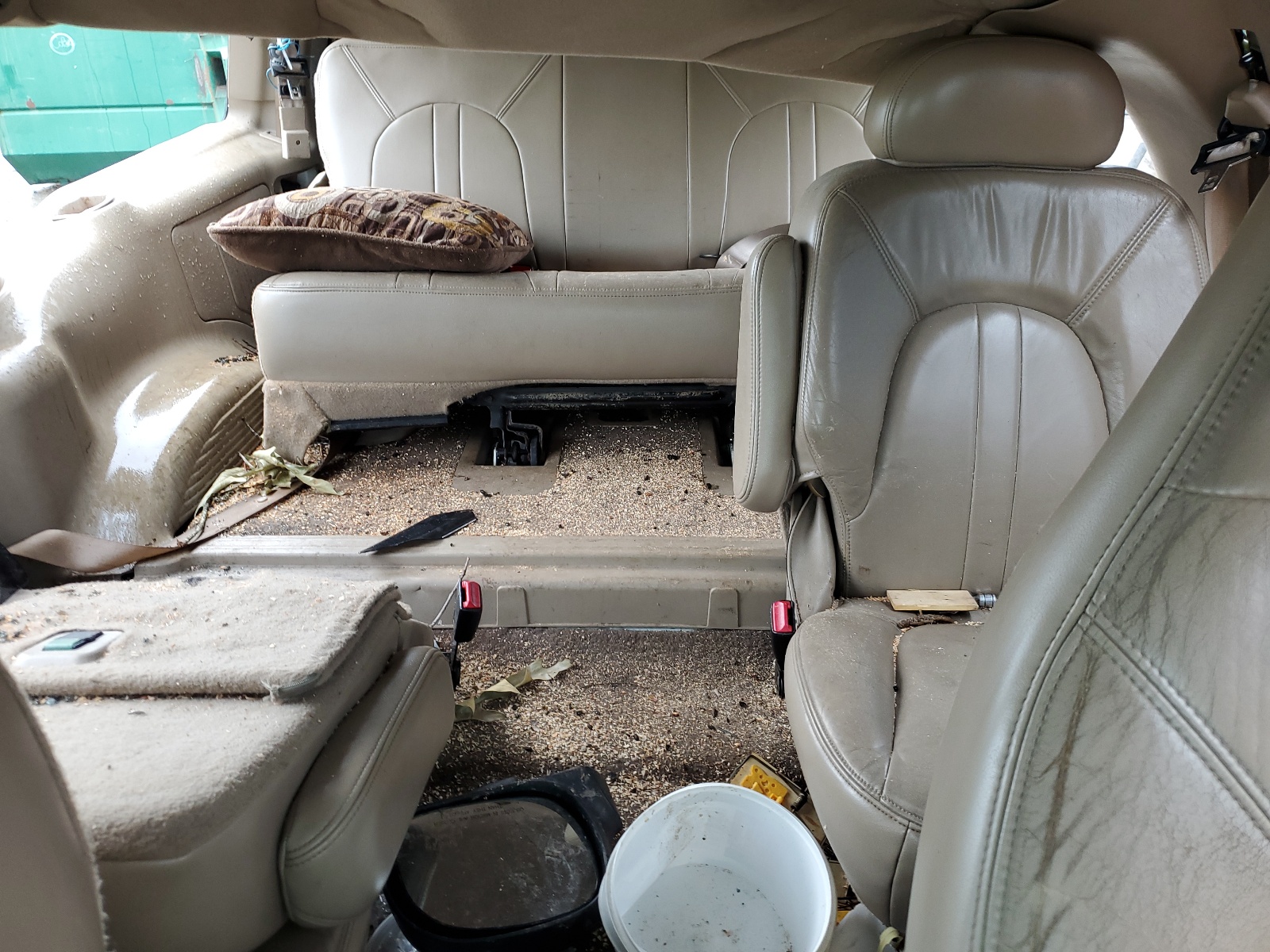 1FMPU18L0YLB00368 2000 Ford Expedition Eddie Bauer