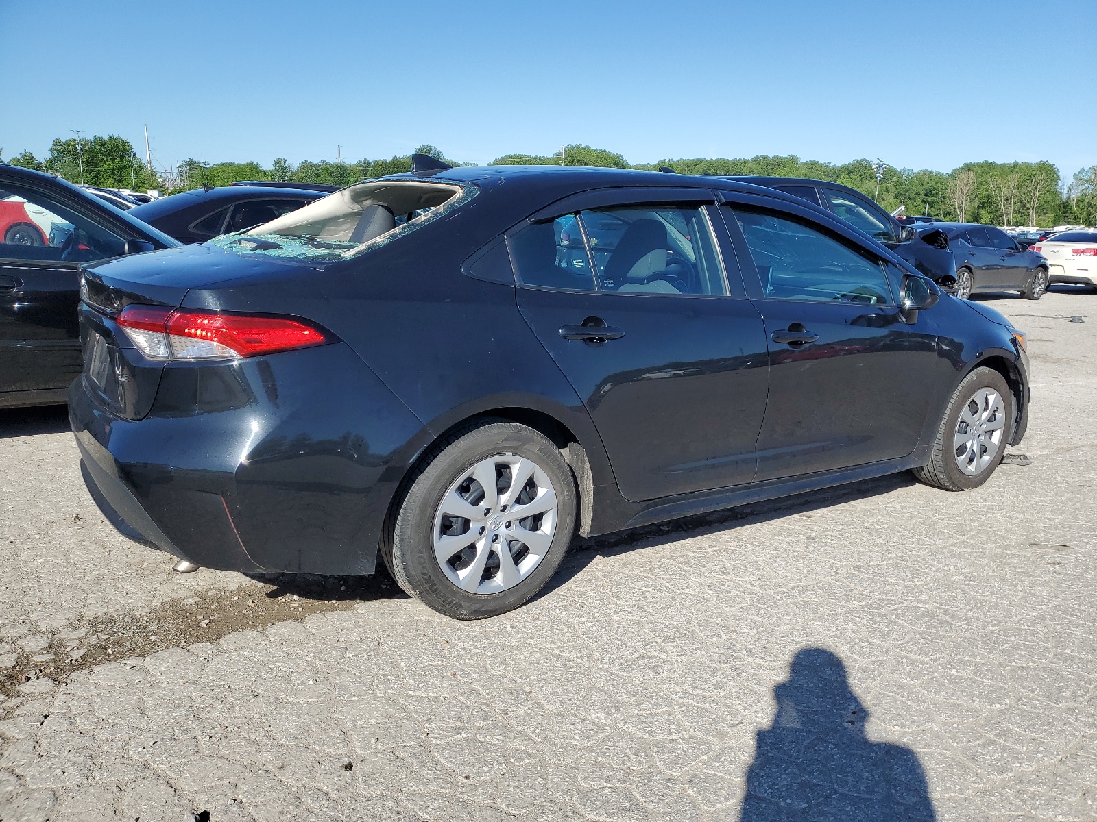 2021 Toyota Corolla Le vin: 5YFEPMAE4MP239145