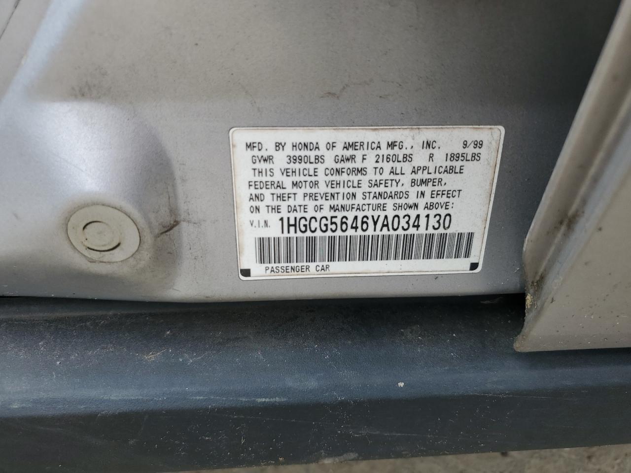 1HGCG5646YA034130 2000 Honda Accord Lx