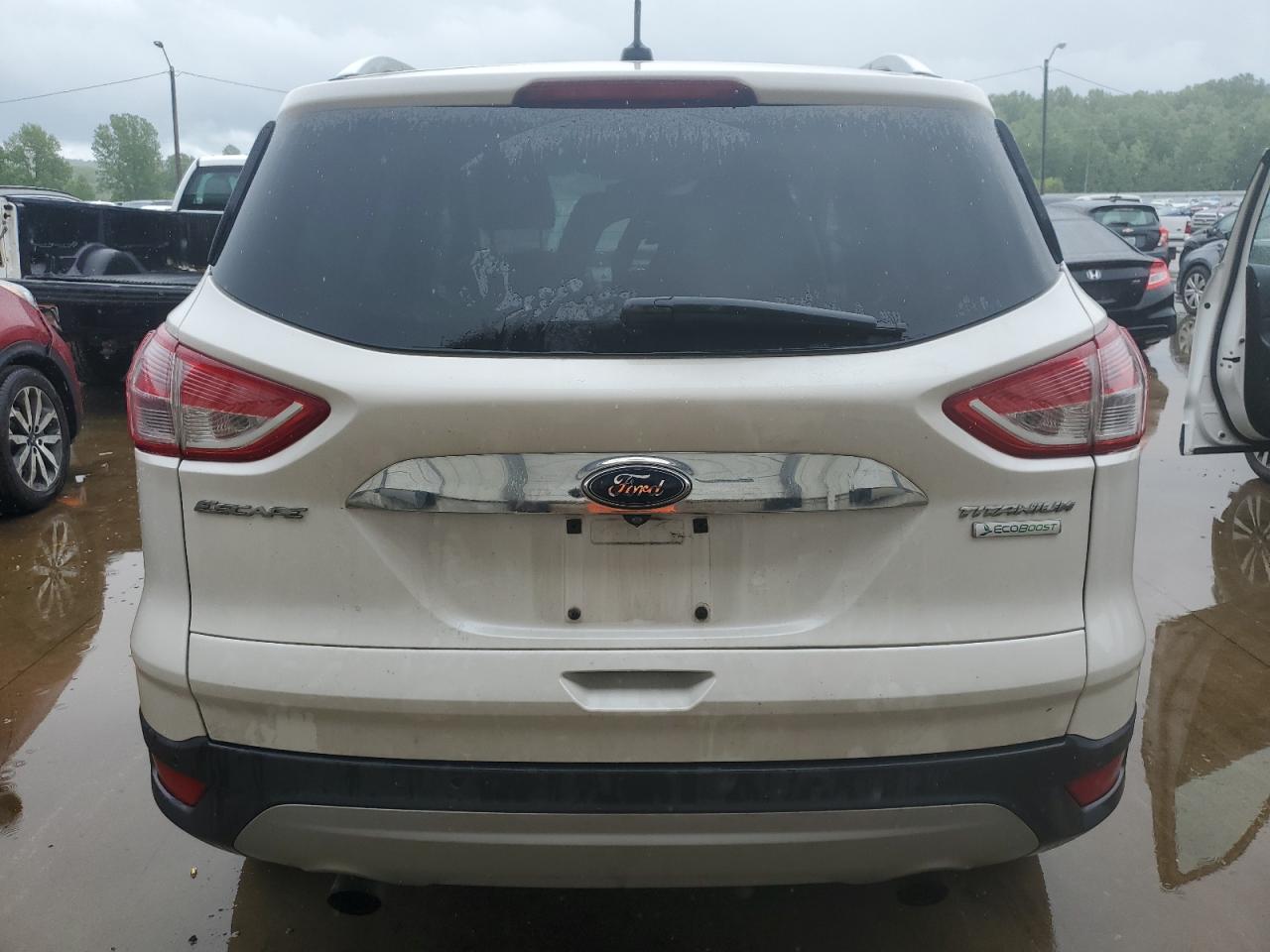 1FMCU0J92EUC91188 2014 Ford Escape Titanium