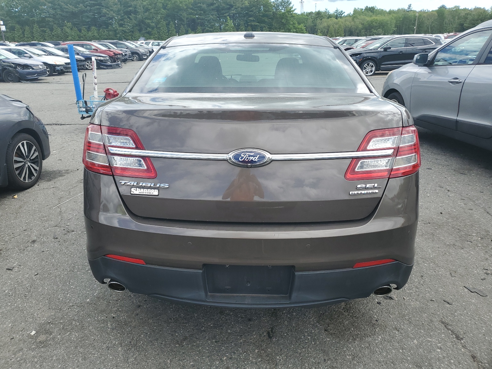 1FAHP2E83FG189709 2015 Ford Taurus Sel