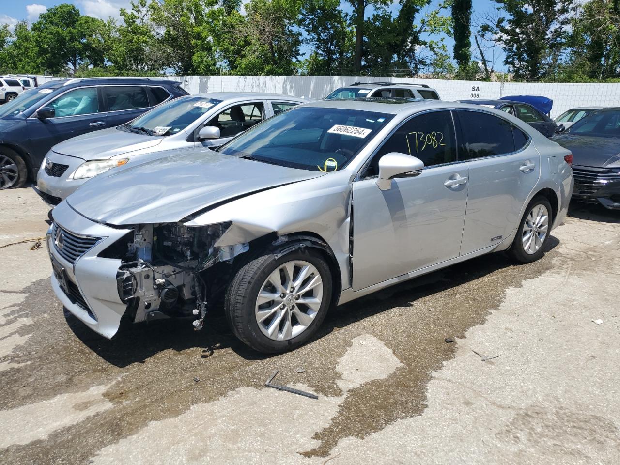 2013 Lexus Es 300H for Sale in Bridgeton, MO - Front End