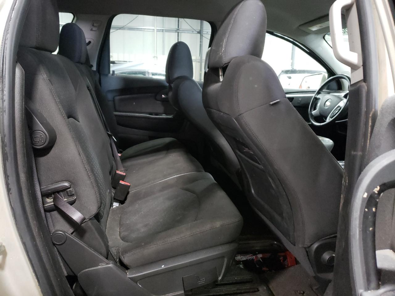 2012 Chevrolet Traverse - Image 11