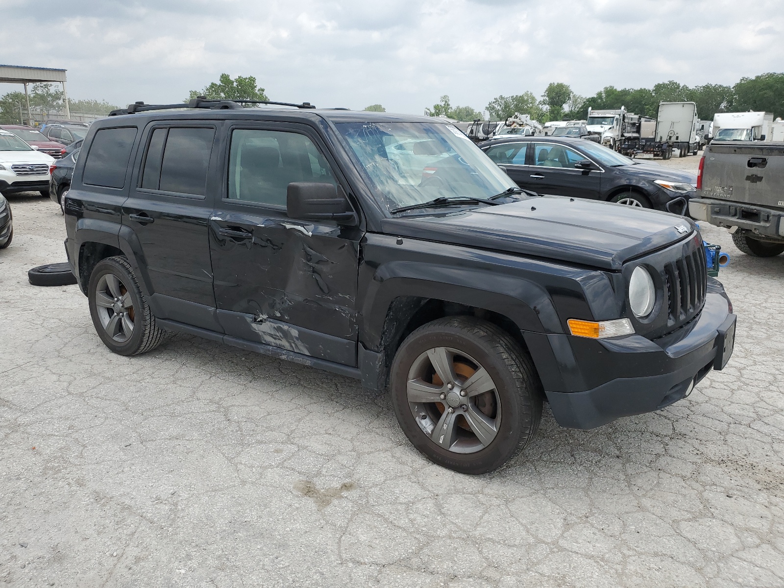 2014 Jeep Patriot Latitude vin: 1C4NJPFA0ED856409