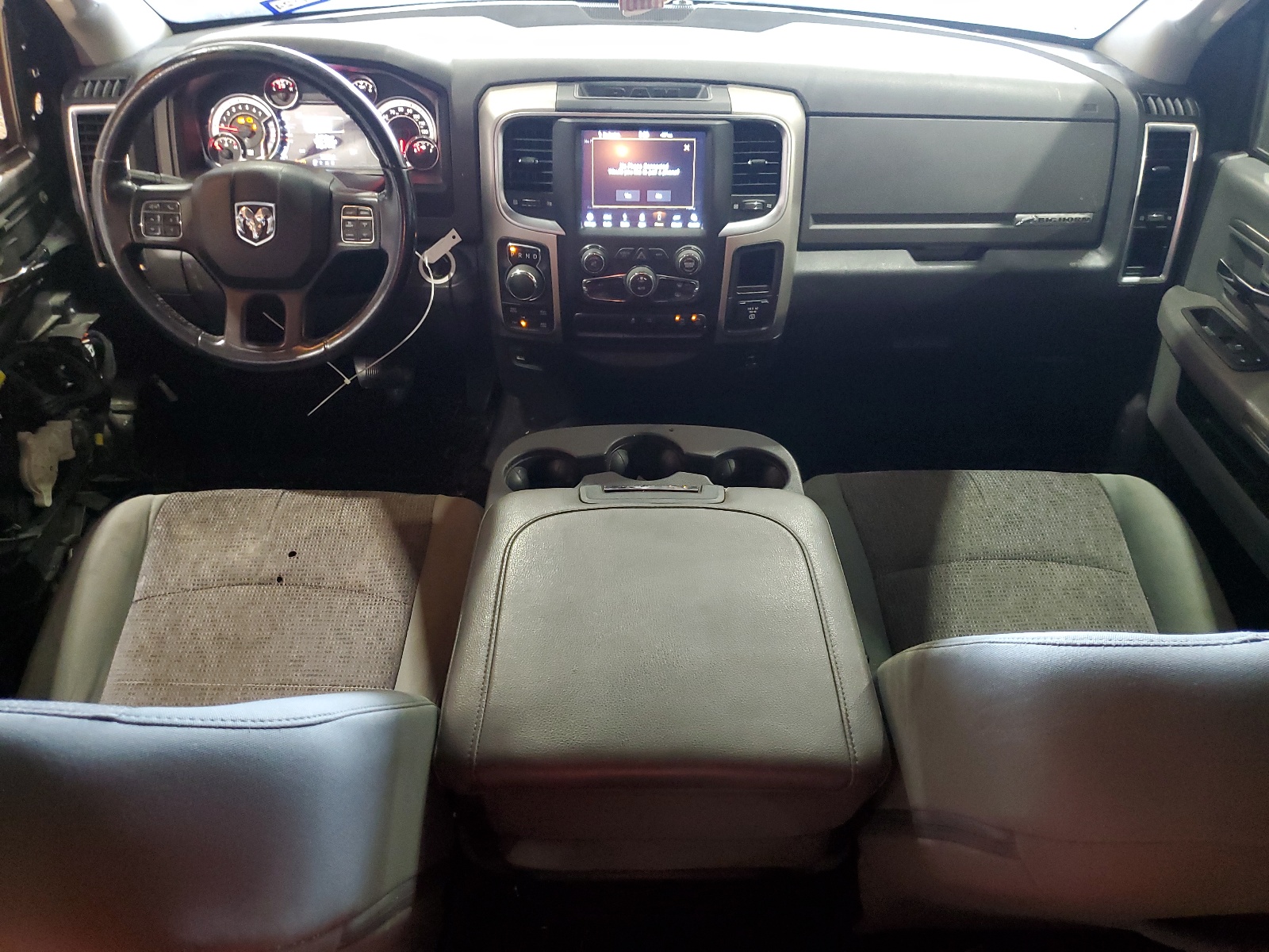 1C6RR7TT4KS587717 2019 Ram 1500 Classic Slt