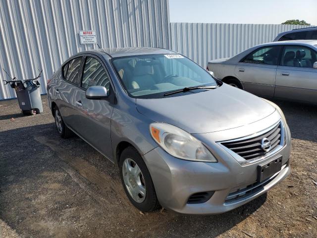  NISSAN VERSA 2014 Серебристый