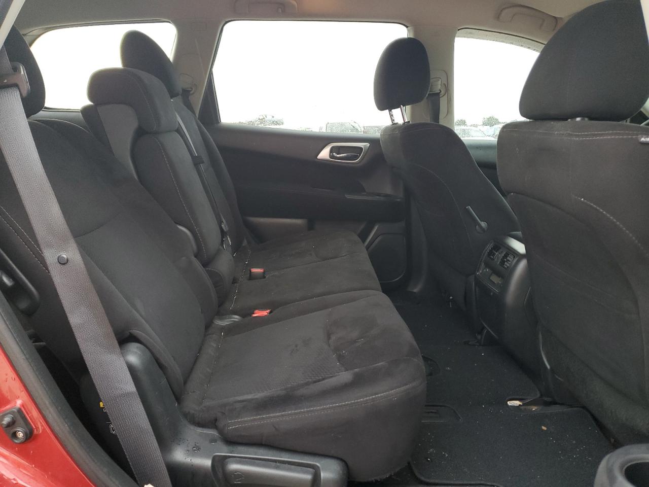 2014 Nissan Pathfinder - Image 11