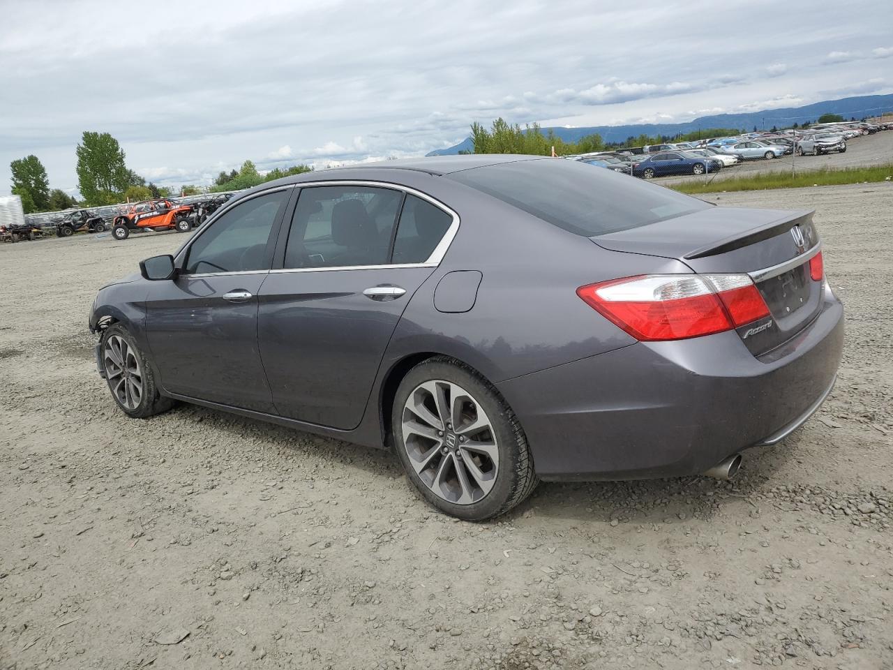 1HGCR2F54FA271133 2015 HONDA ACCORD - Image 2