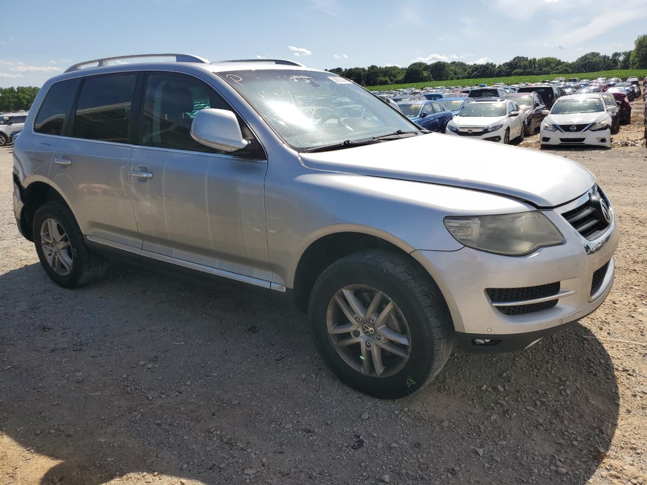 2009 Volkswagen Touareg - Image 4