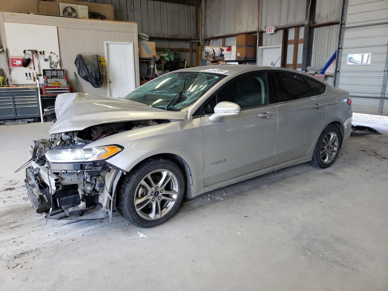 3FA6P0LU8GR329419 2016 FORD FUSION - Image 1