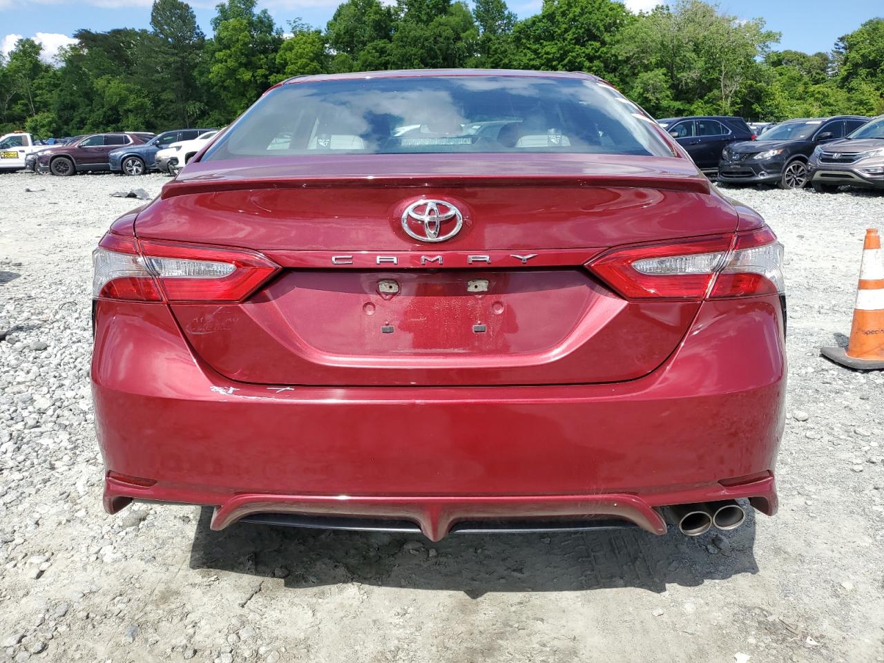 4T1B11HK7JU669339 2018 Toyota Camry L