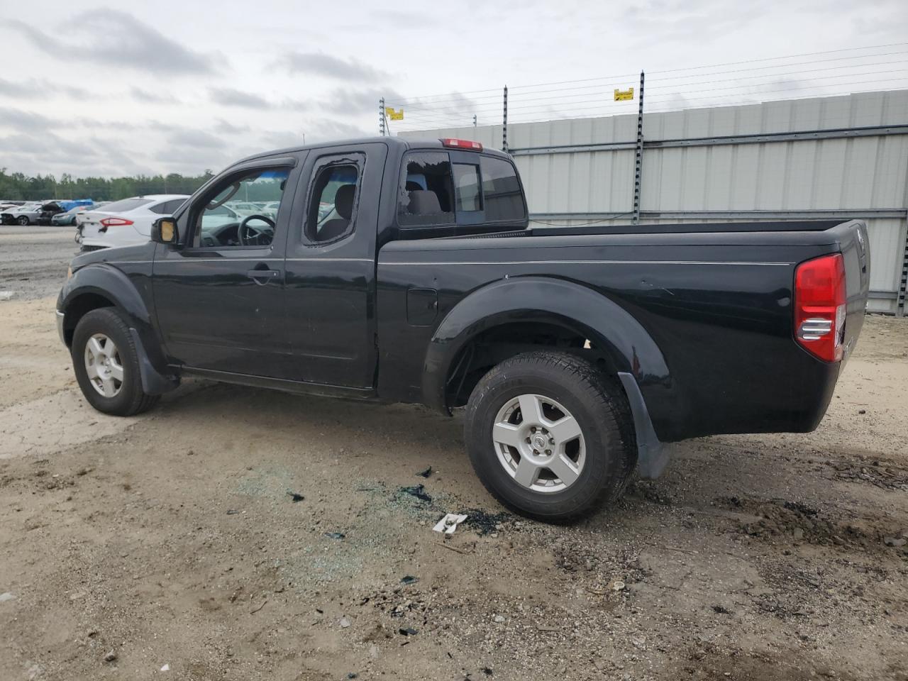 2007 Nissan Navara (Frontier) - Image 2