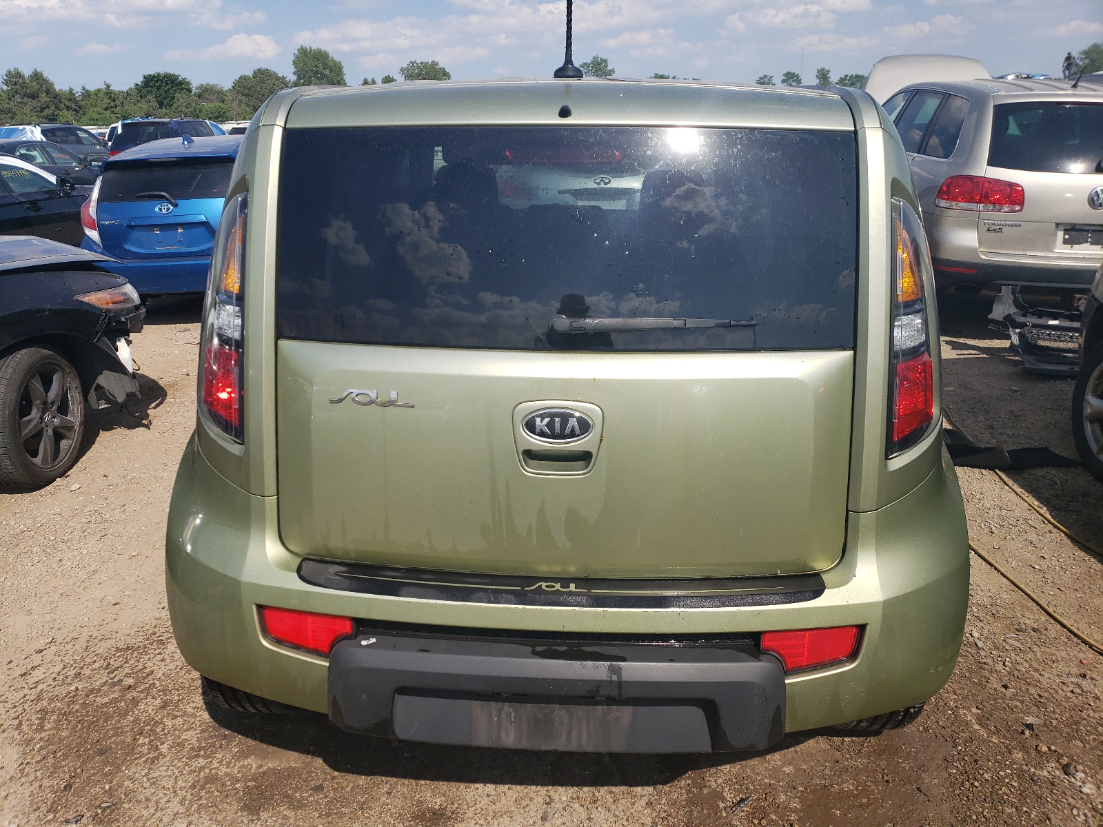 KNDJT2A29B7343505 2011 Kia Soul +