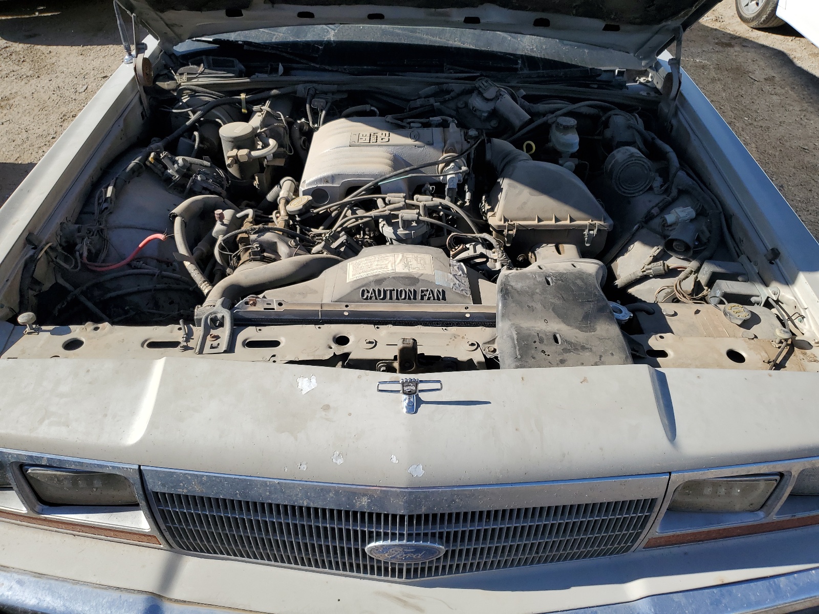 2FABP72F7JX188412 1988 Ford Crown Victoria S