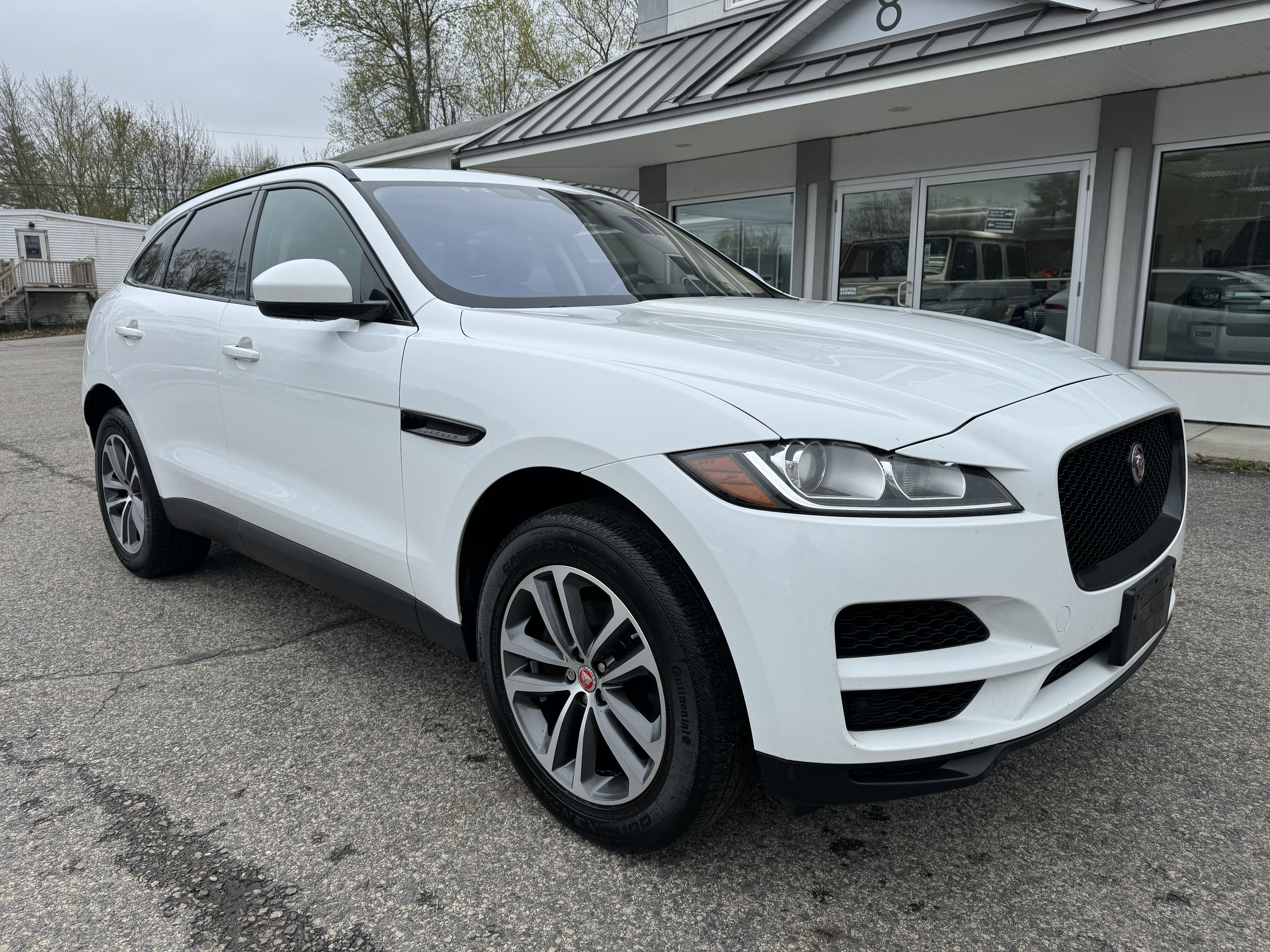 2018 Jaguar F-Pace Premium vin: SADCJ2FX8JA279921