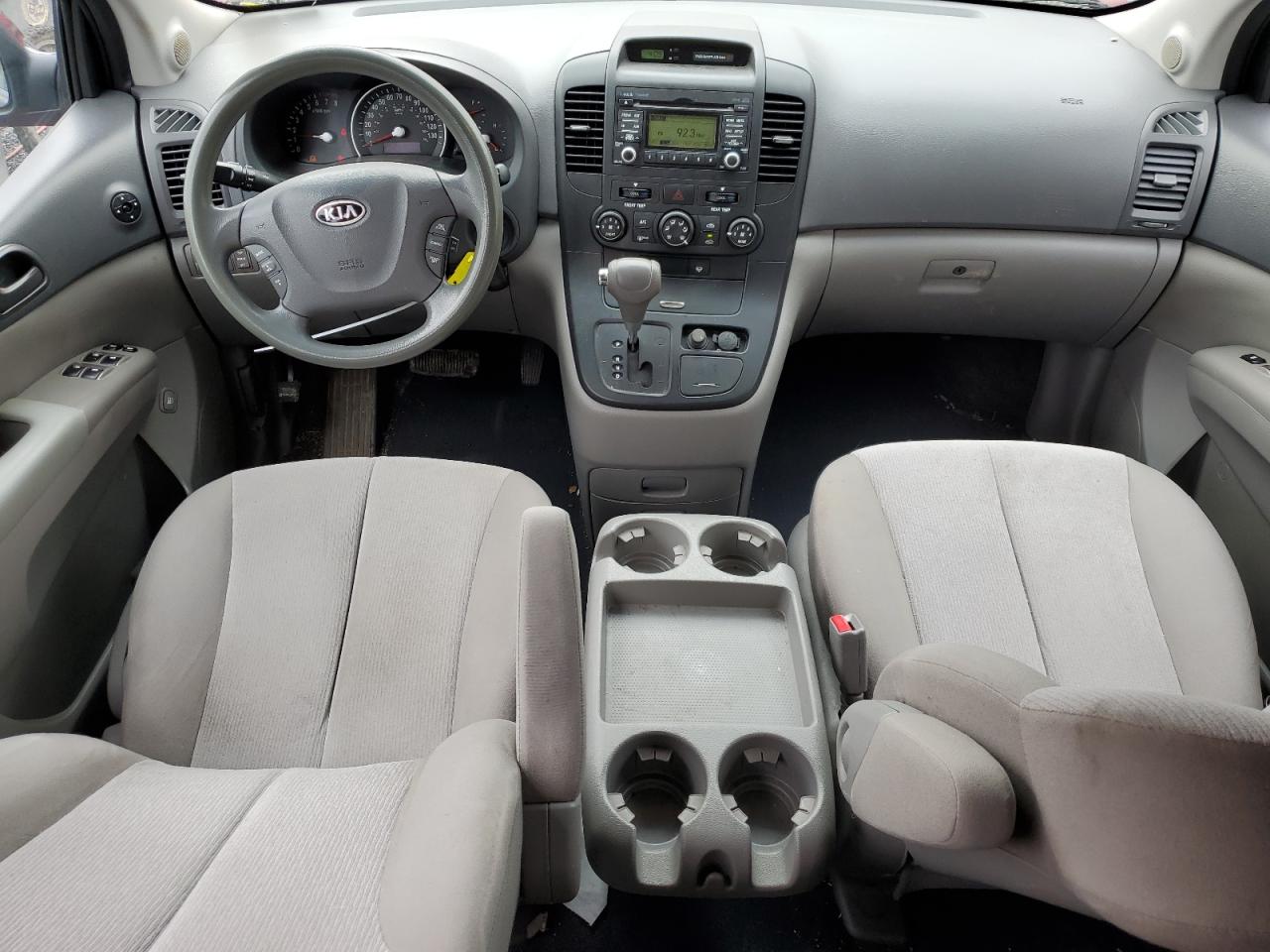 2011 Kia Sedona - Image 8