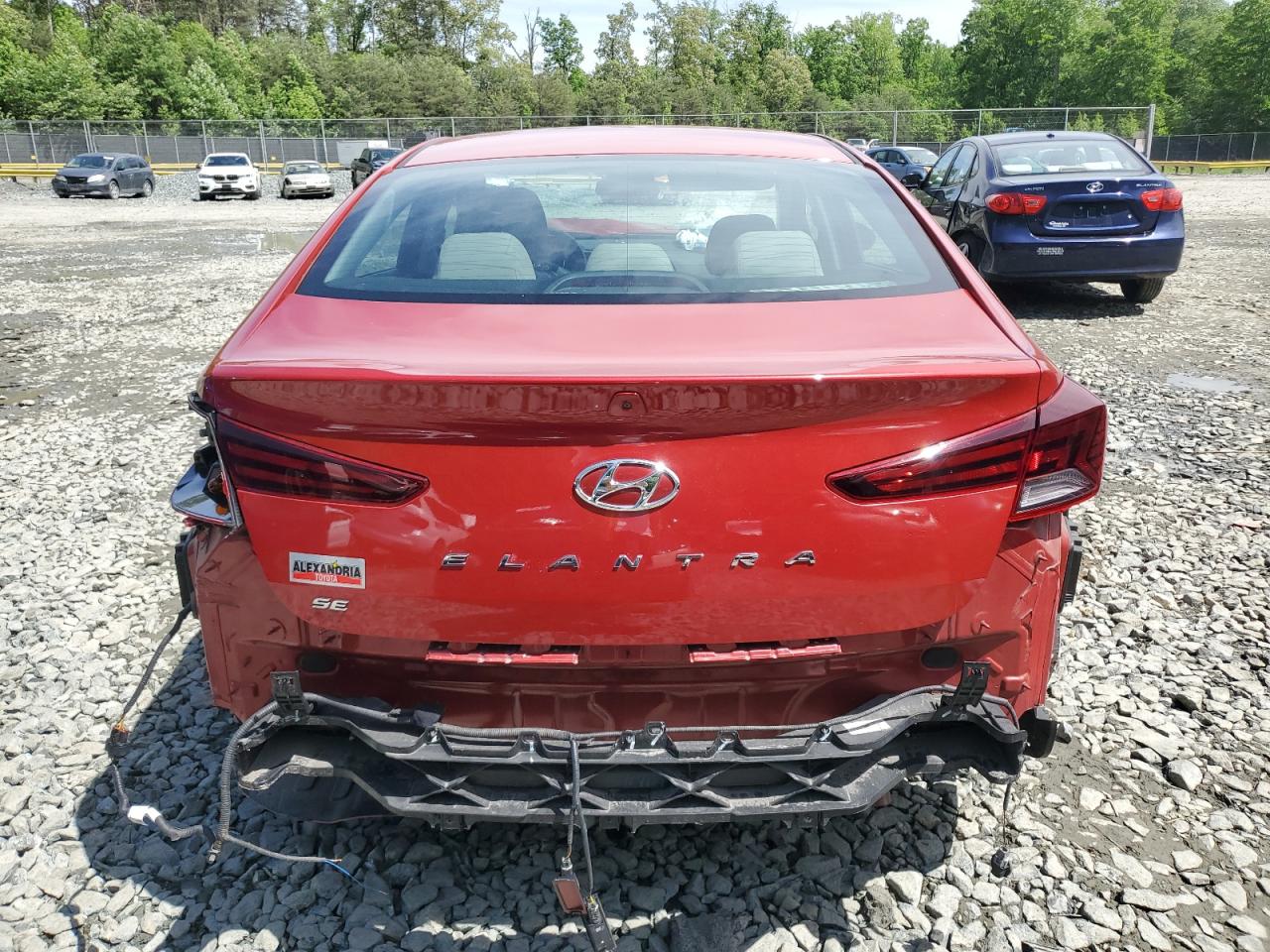 5NPD74LF3KH493960 2019 Hyundai Elantra Se