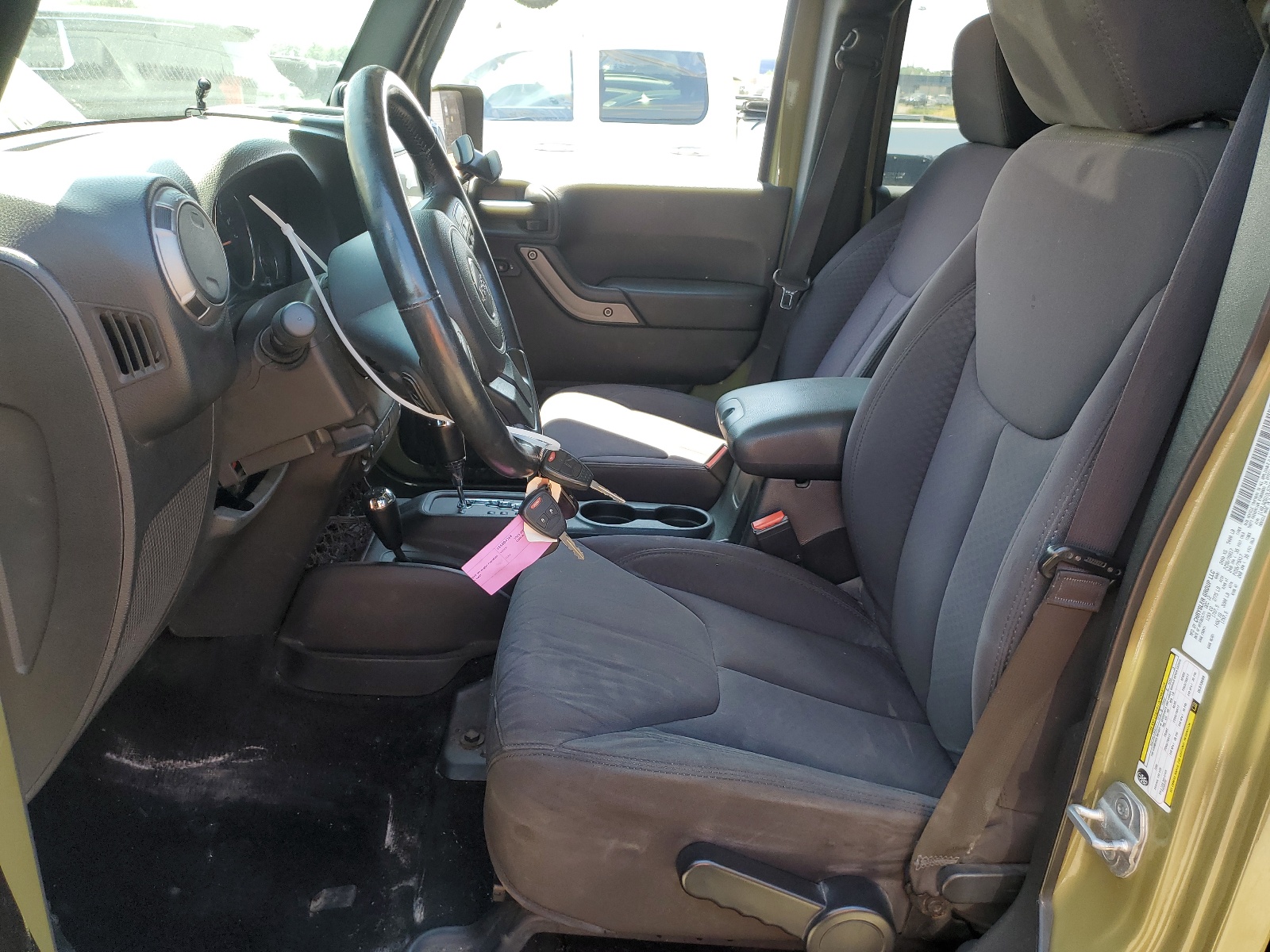 1C4BJWDG1DL573686 2013 Jeep Wrangler Unlimited Sport