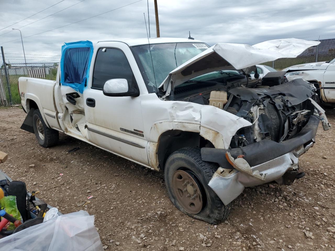 2002 GMC Sierra - Image 4