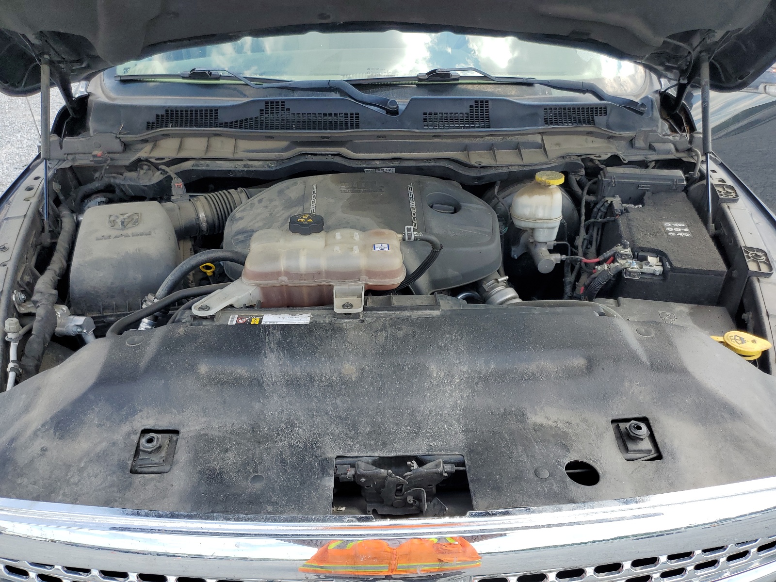 1C6RR7NM6HS872160 2017 Ram 1500 Laramie