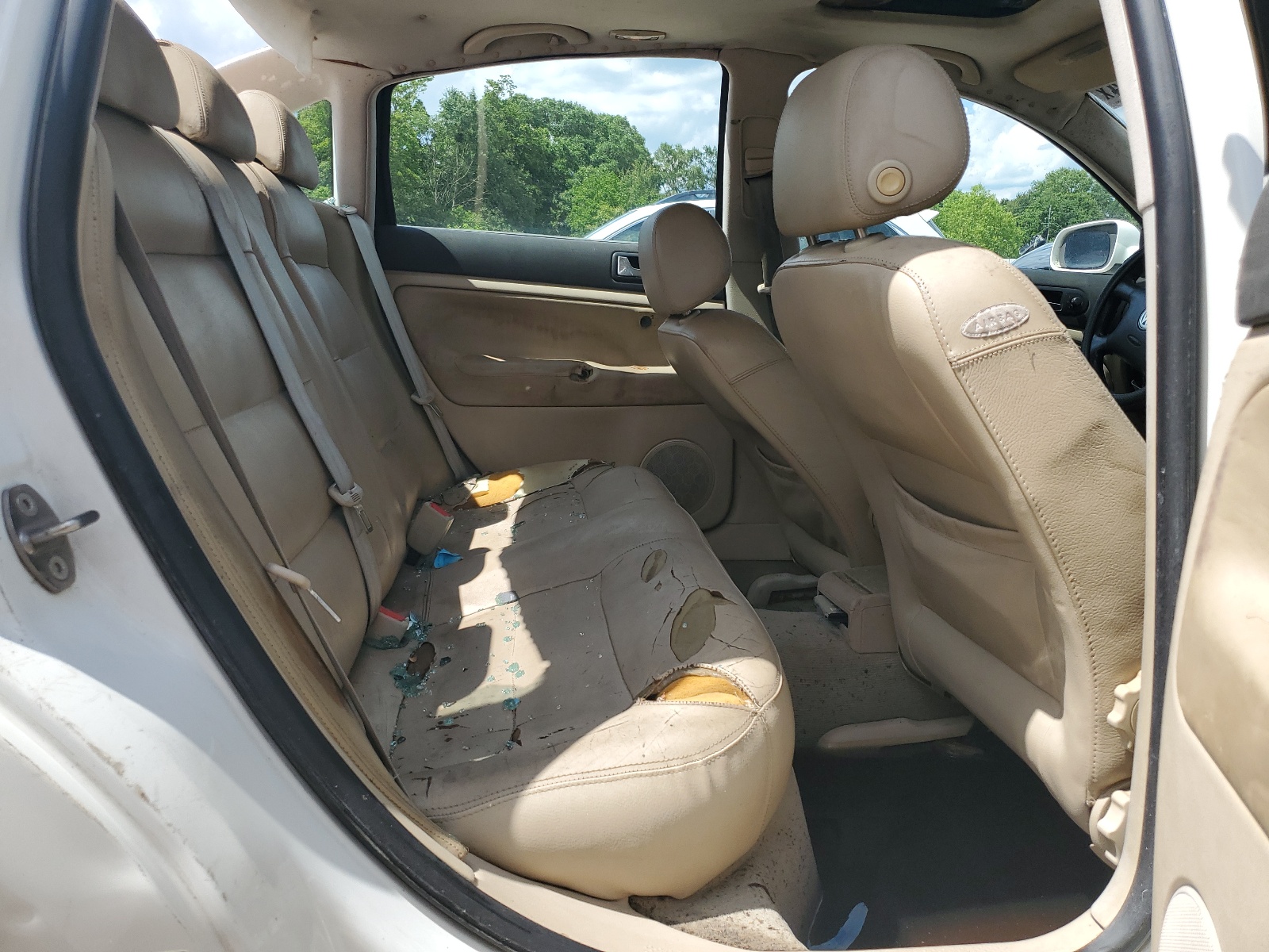 WVWMA23B7YP179213 2000 Volkswagen Passat Gls