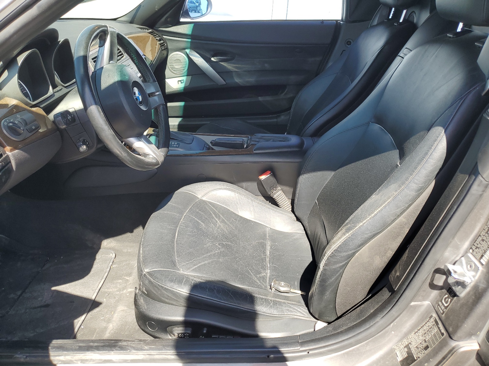 4USBT33453LS43963 2003 BMW Z4 2.5