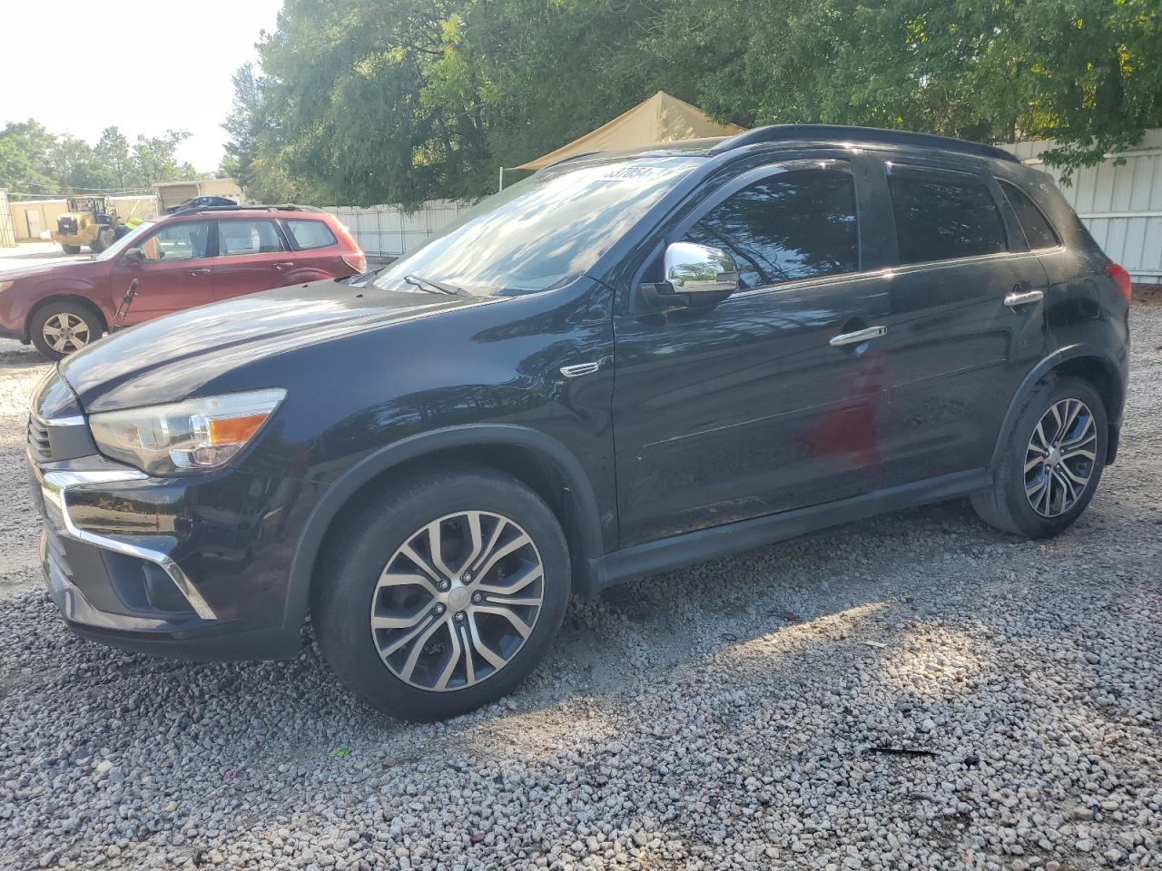 2016 Mitsubishi Outlander - Image 1