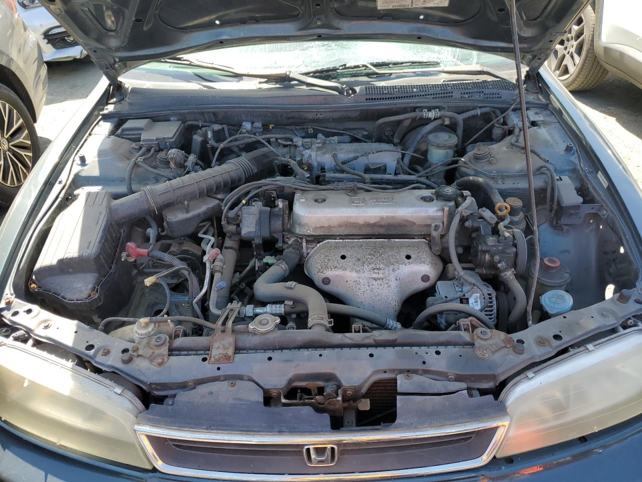 1996 Honda Accord Value VIN: 1HGCD5690TA232473 Lot: 52618884