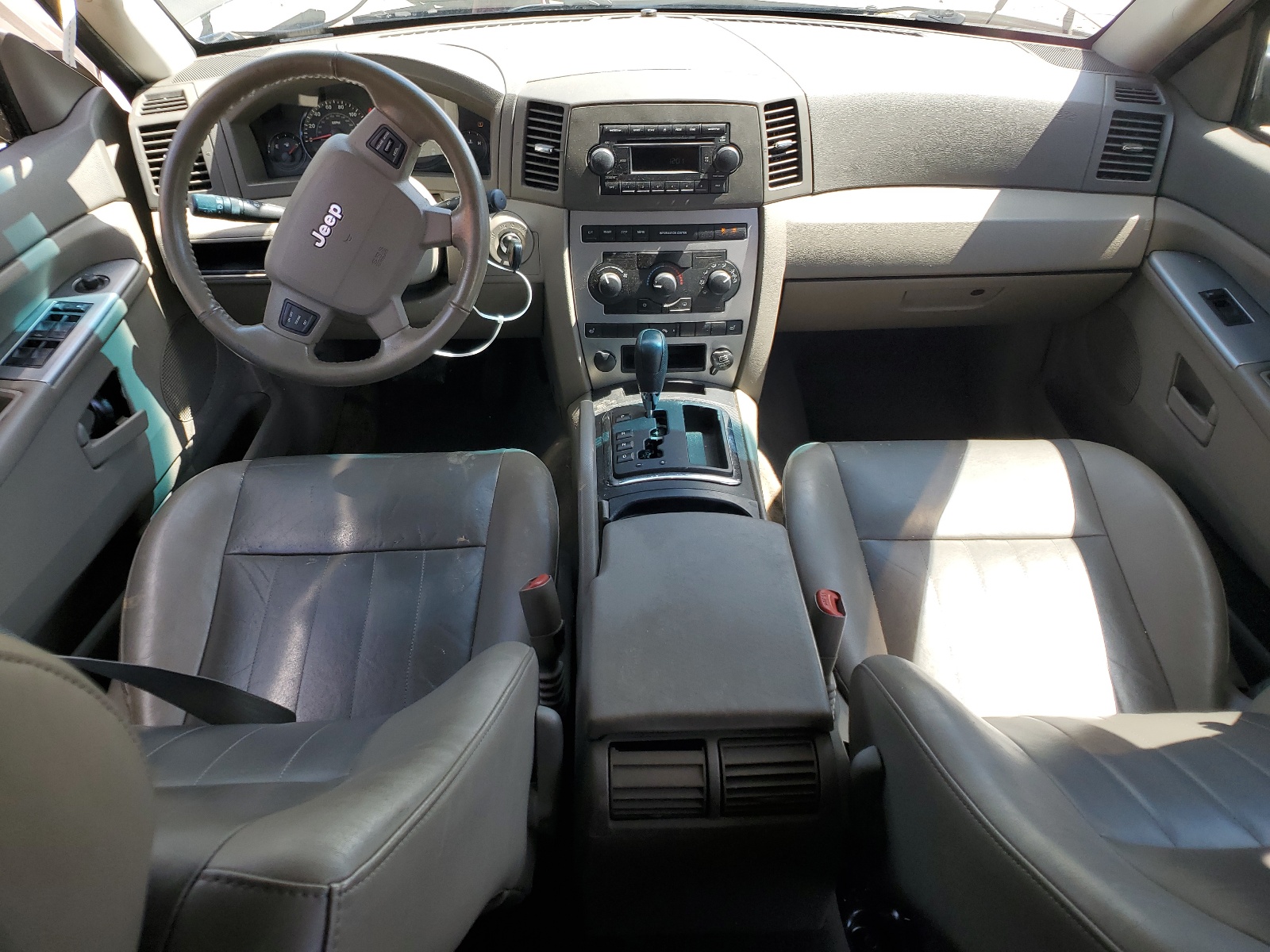 1J8GS48K15C648290 2005 Jeep Grand Cherokee Laredo