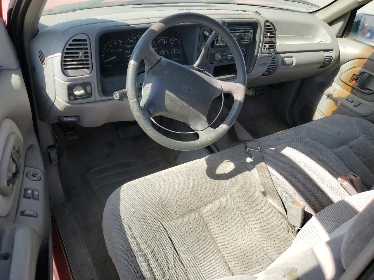 1995 Chevrolet Gmt-400 K1500 VIN: 1GCEK14K2SZ100228 Lot: 57158614