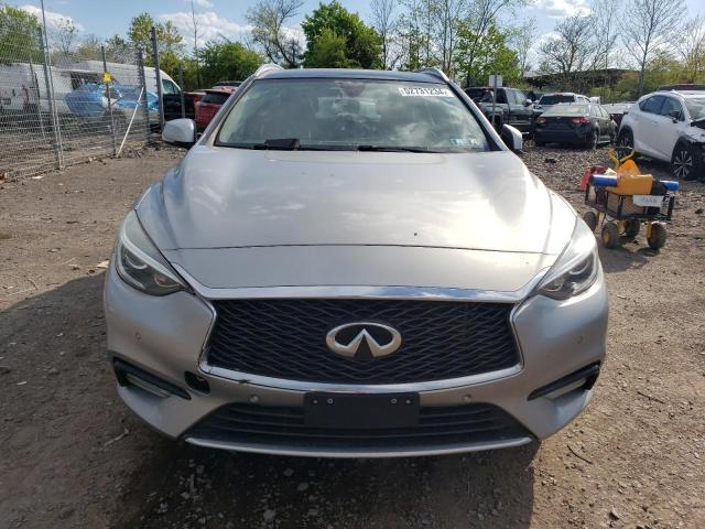  INFINITI QX30 2017 Серебристый