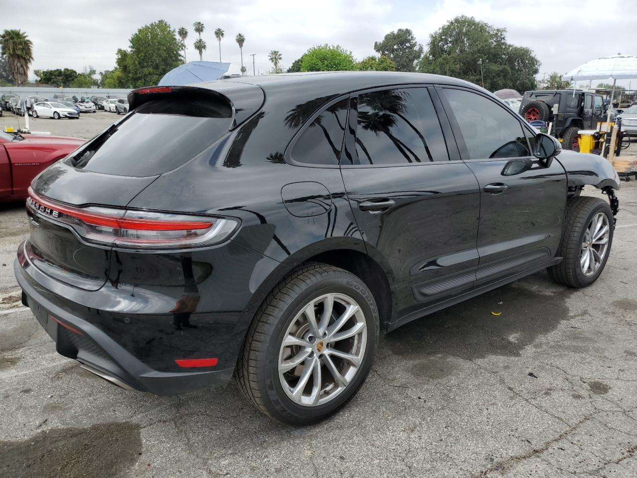 2024 Porsche Macan Base VIN: WP1AA2A55RLB11256 Lot: 52367424