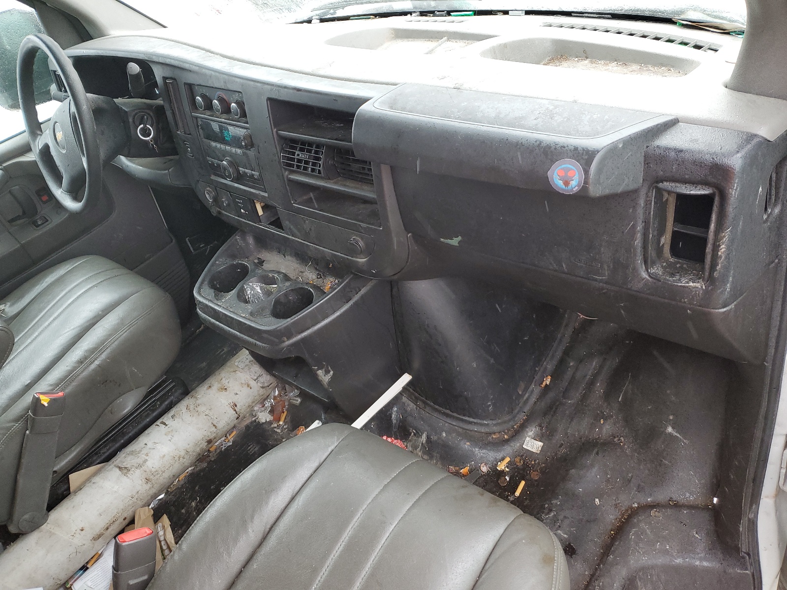 1GCWGFCAXE1182529 2014 Chevrolet Express G2500