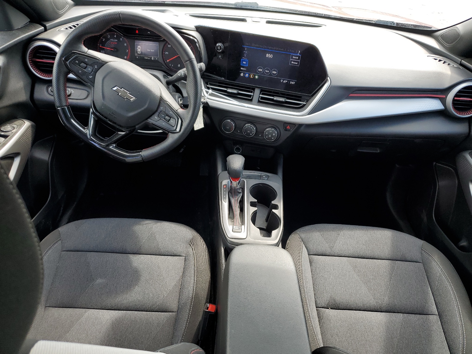 KL77LGE28RC001060 2024 Chevrolet Trax 1Rs