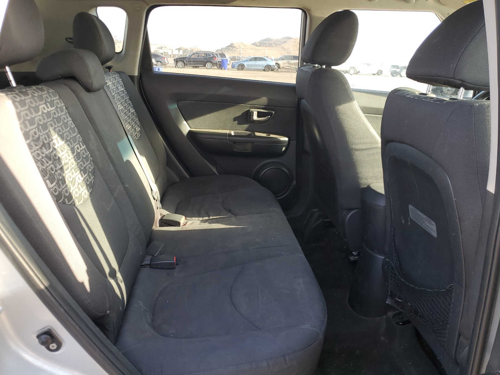 KNDJT2A20B7705835 2011 Kia Soul +