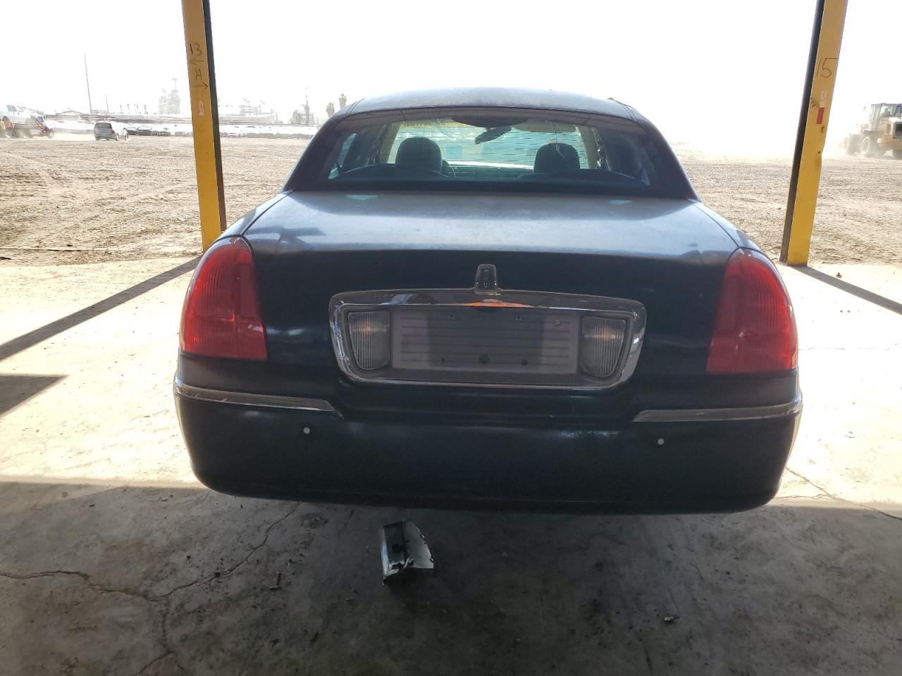 2004 Lincoln Town Car Ultimate VIN: 1LNHM83W14Y662016 Lot: 79040344