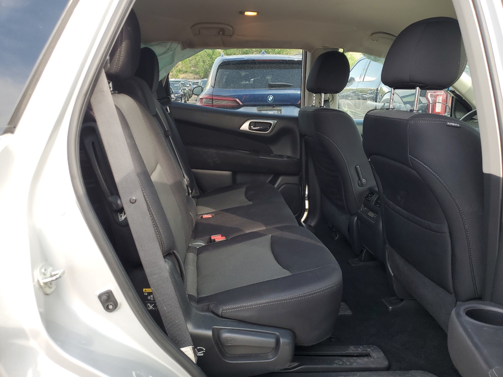 5N1DR2MM8HC663550 2017 Nissan Pathfinder S