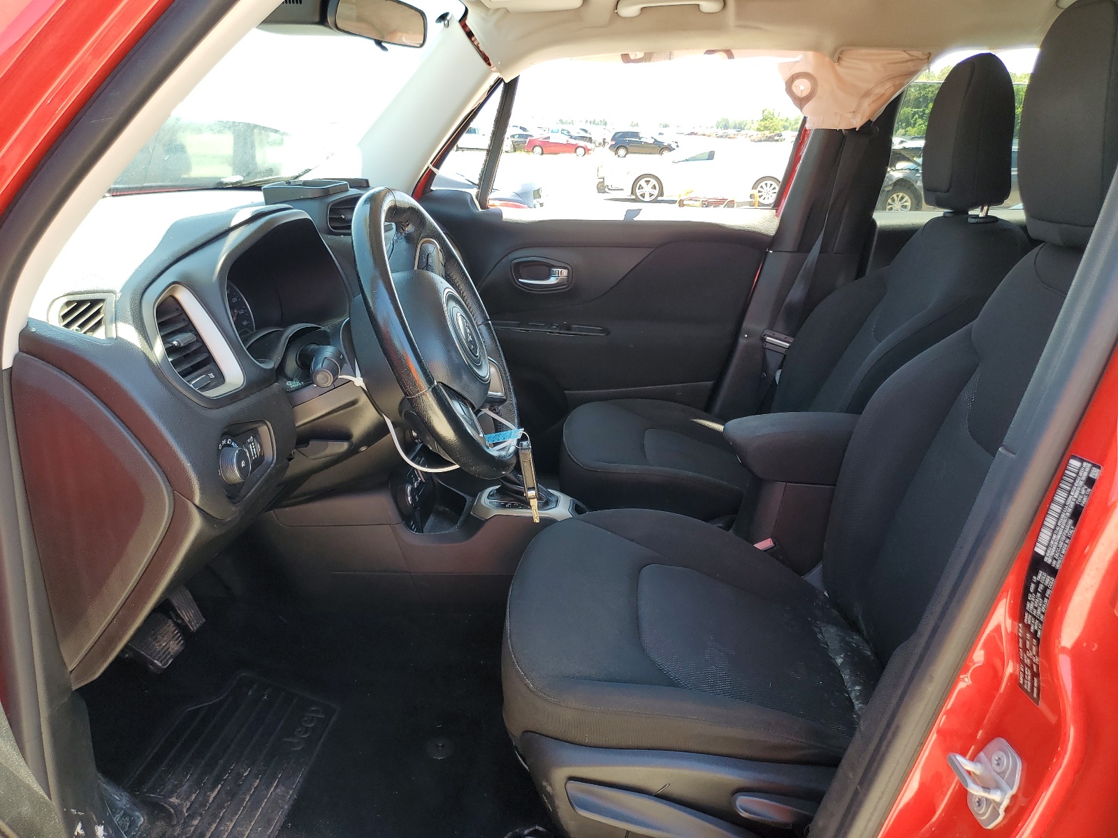 ZACCJBBT6FPB85090 2015 Jeep Renegade Latitude