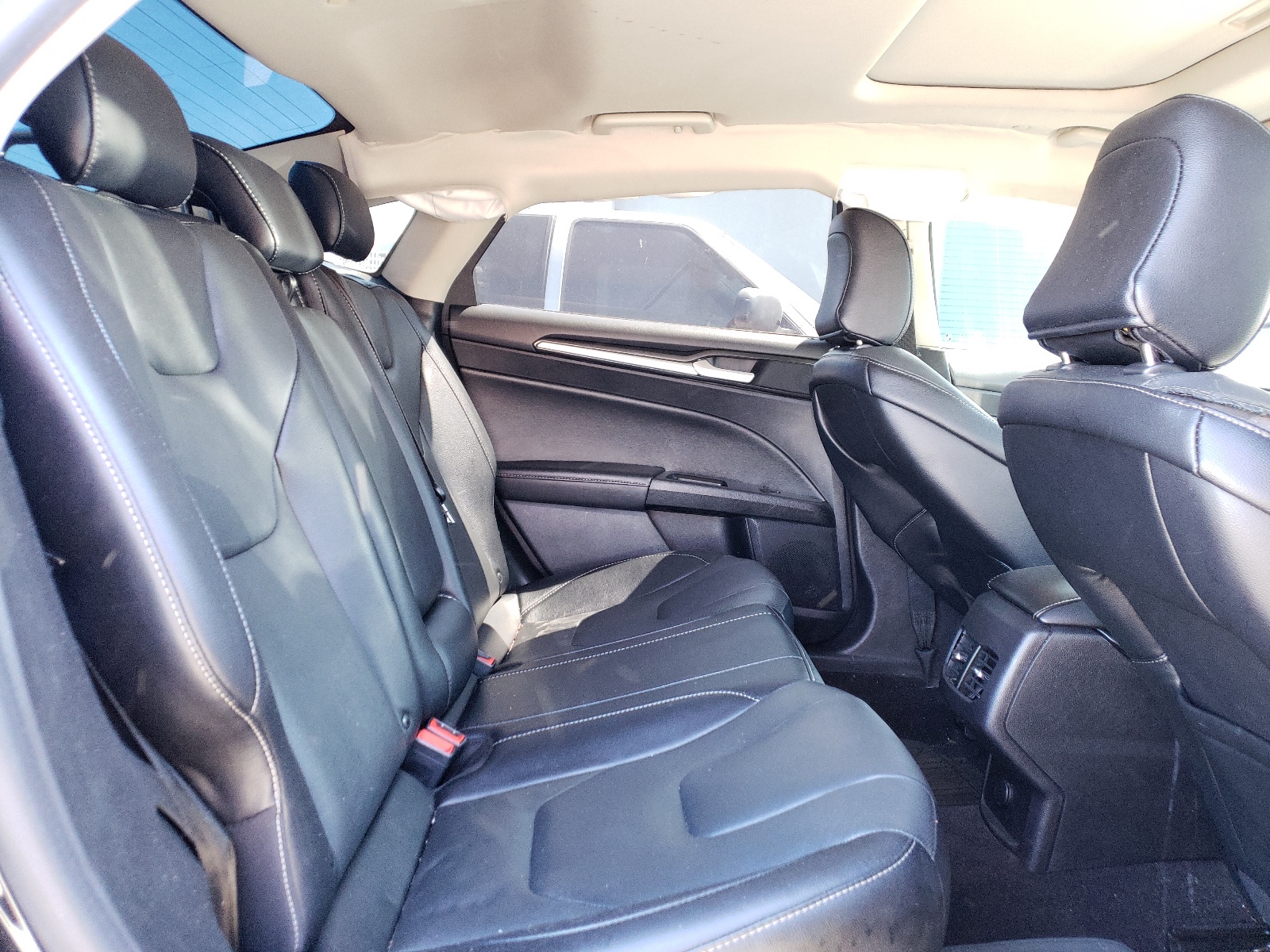 3FA6P0RU9LR206942 2020 Ford Fusion Titanium