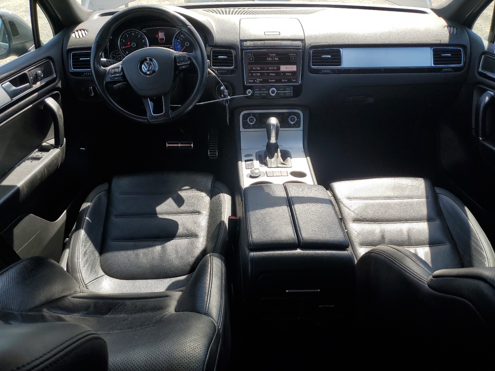 WVGRF7BP3HD006030 2017 Volkswagen Touareg Wolfsburg