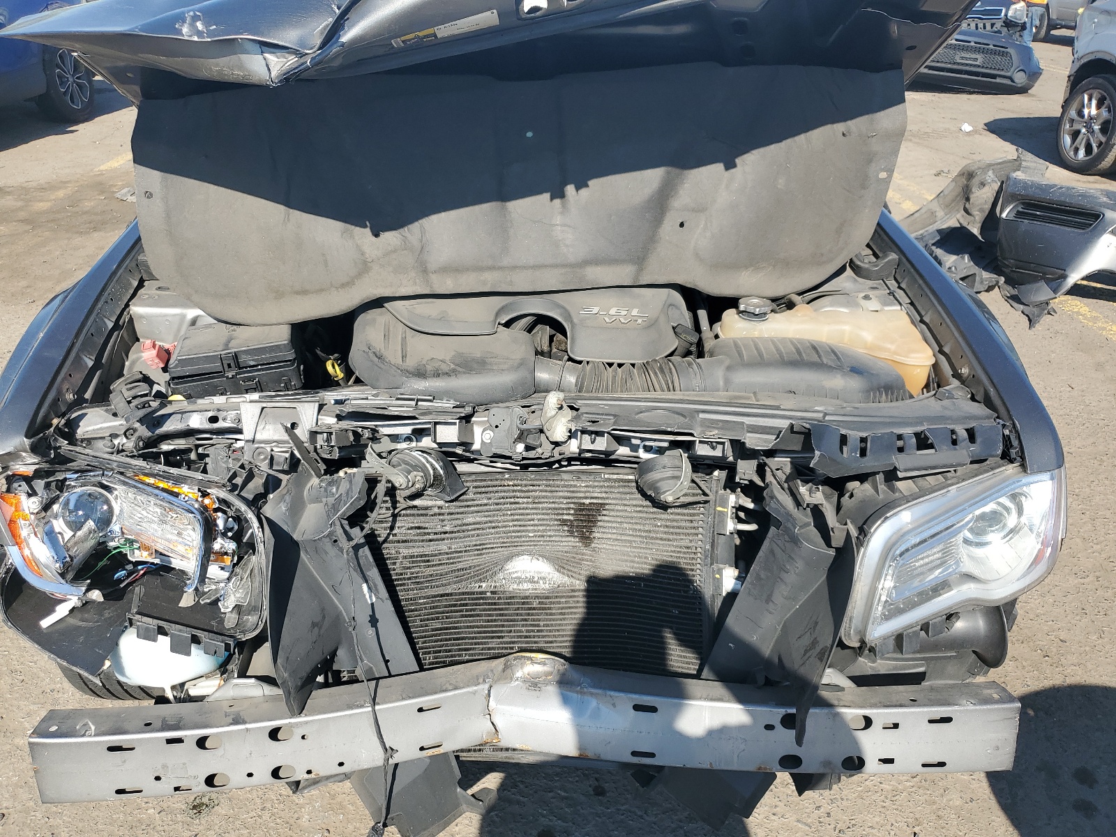 2C3CA4CG6BH523228 2011 Chrysler 300